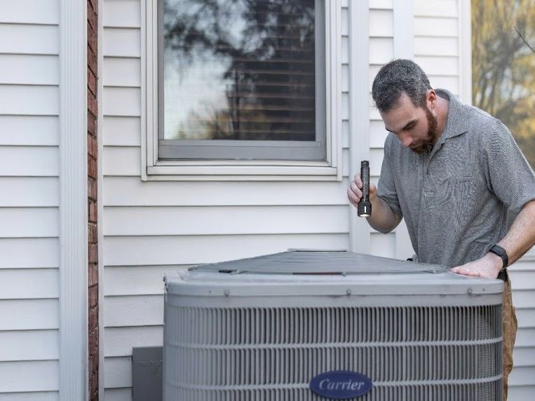 Cedar Ridge Heating & Air technician at work